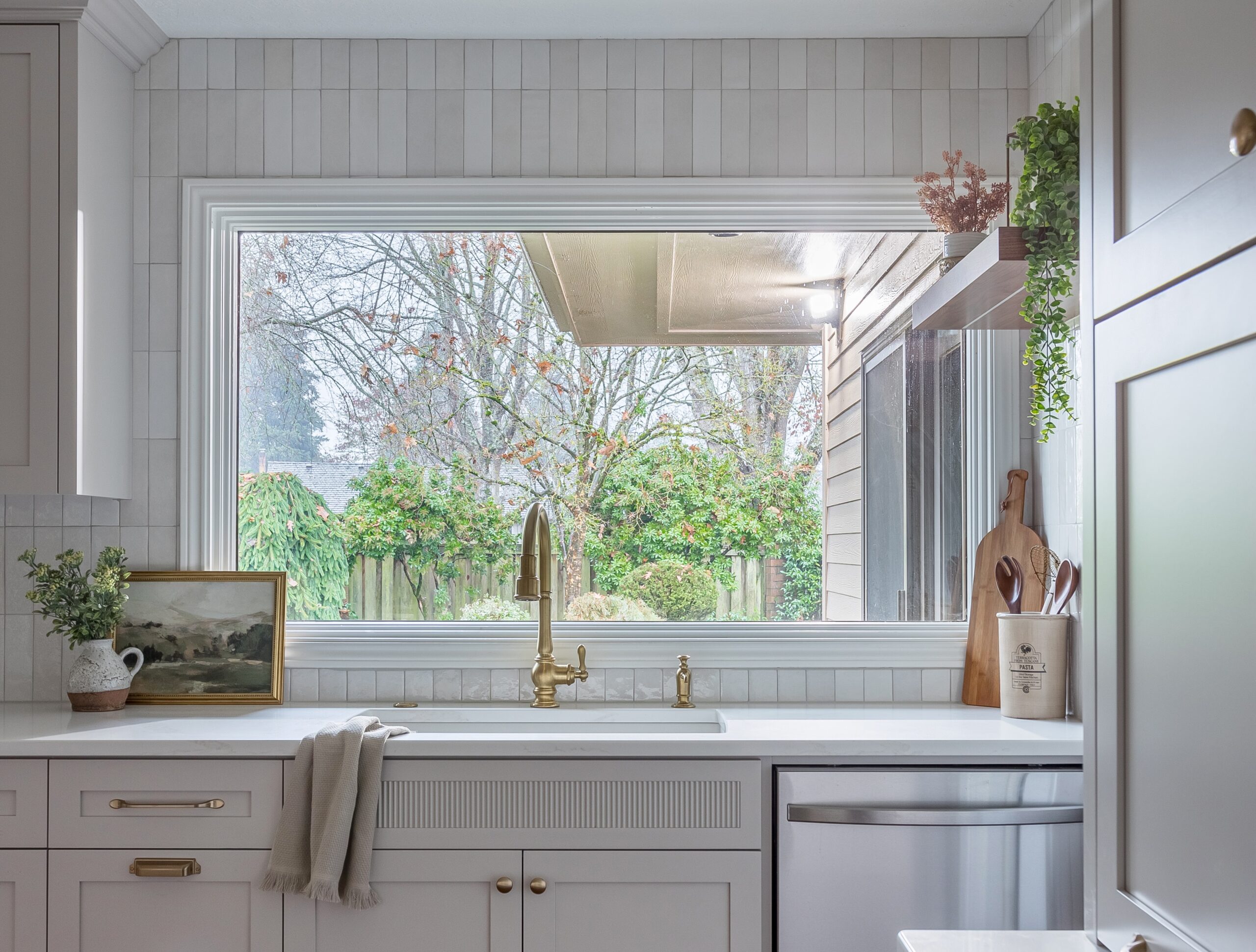 Luxurious painted kitchen cabinets