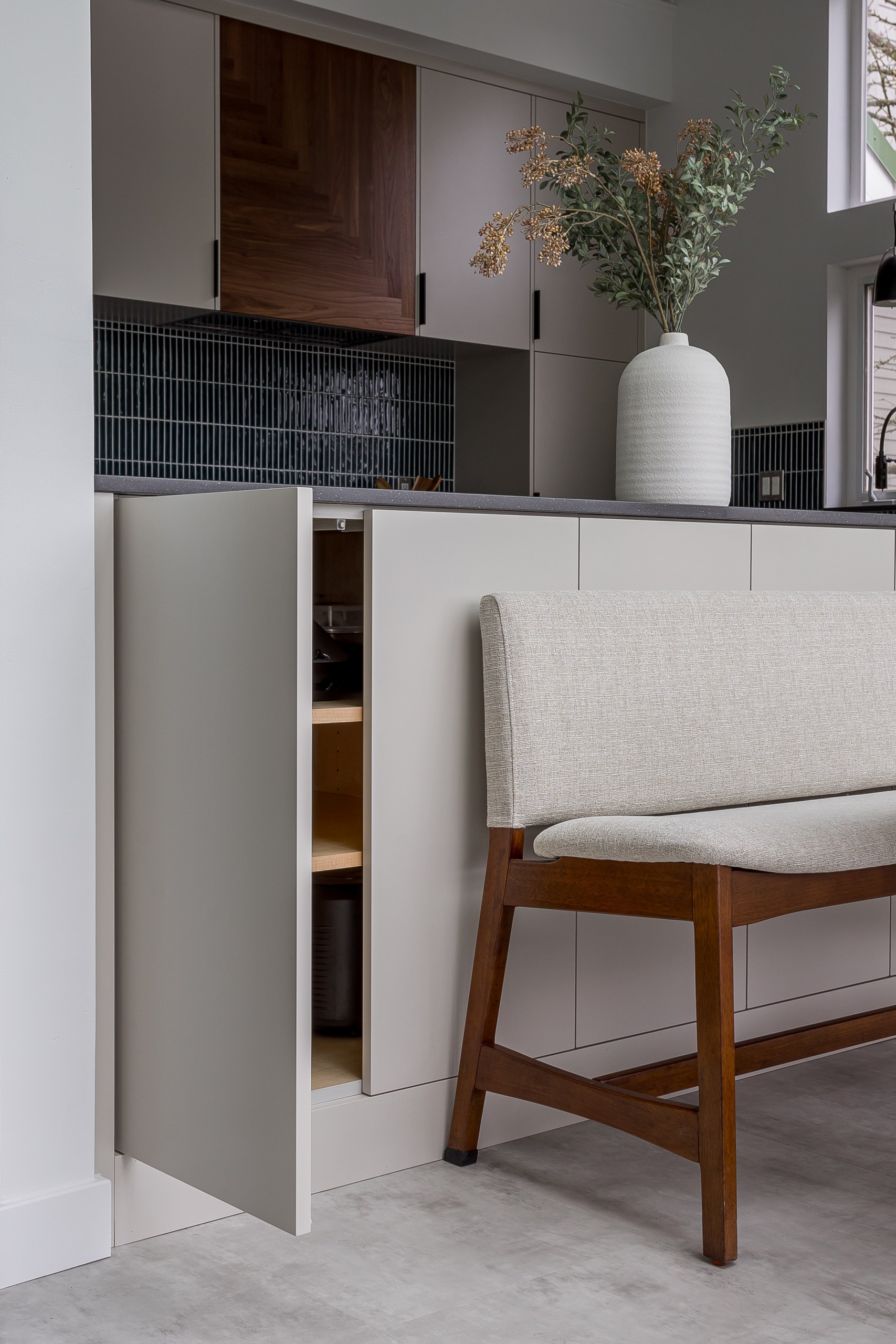 Island back with push to open doors for concealed storage